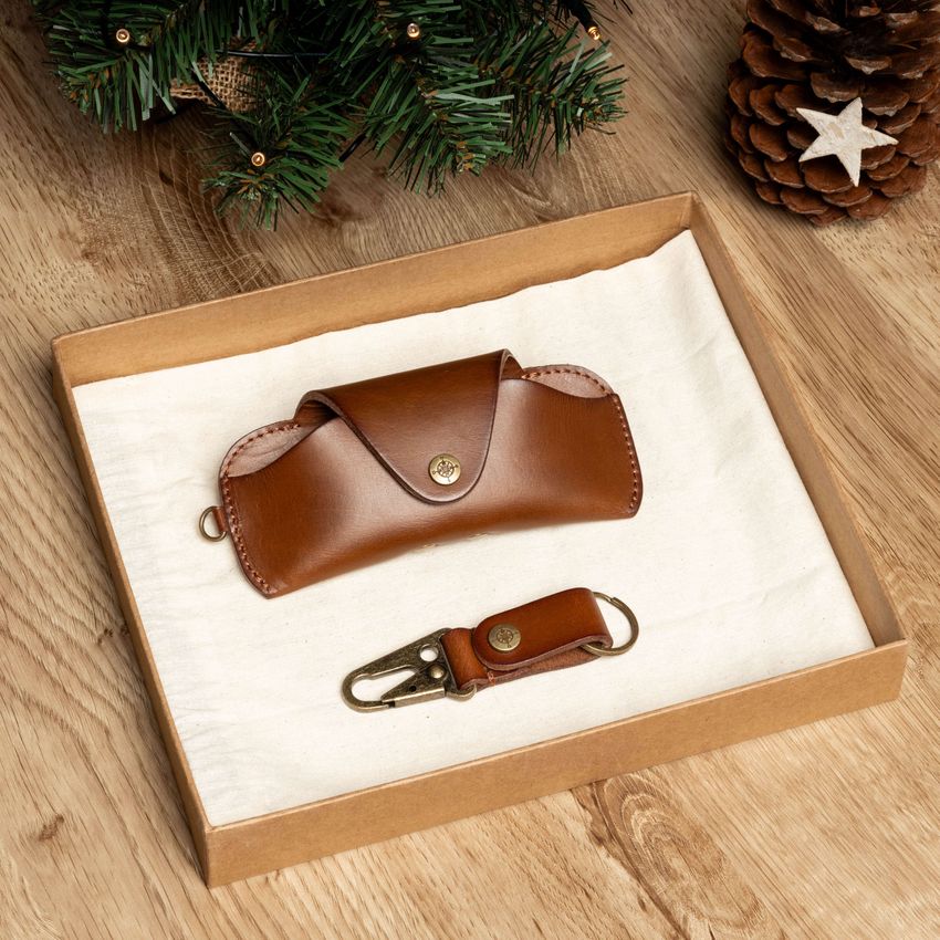 Giftset - Glass Case & Keychain